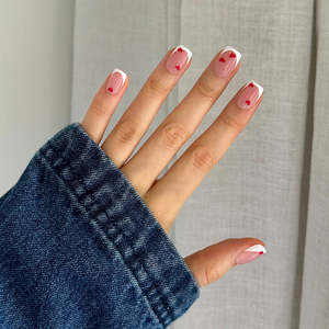 Pressing Nails - French Tip Love Hearts