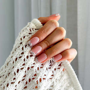 Manicure Pedicure: Pressing Nails - Silver Tips