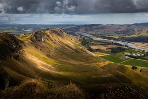 Products: Te Mata Peak under a stormy sky, Havelock North, Hawke's Bay, New Zealand - SCP Stock