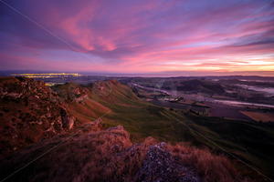 Products: Te Mata Peak and the Tuki Tuki Valley, Hawke's Bay, New Zealand - SCP Stock