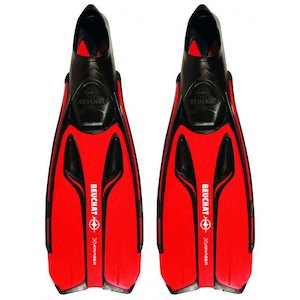 Spearfishing: Beuchat X Voyager Black/Red Fins