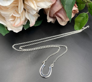 STERLING SILVER HORSE SHOE NECKLACE scsaddlery