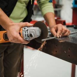 Round Tube: ⌀32 x 2 mm Round Tube 5.95M - SD ALUMINIUM