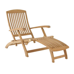 Outdoor Sun Loungers: Classic Teak Steamer Chair
