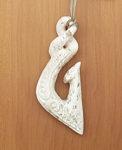Products: Whalebone Pikorua Twist Hei Matau Hook (O10)