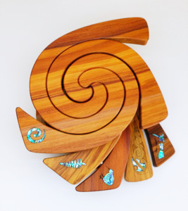 Products: 3-in-1 Rimu Tablemat with Paua Inlay
