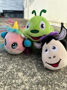 Edea Wheel Bag Buddies carrys up to 8 Wheels