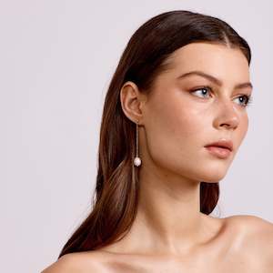 La Dailie: Etta - Freshwater Pearl Drop Earring