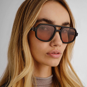 Luv Lou: The Banks - Black