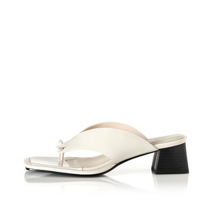 Alina Sandal