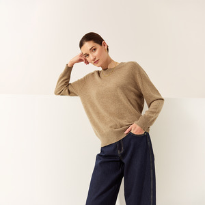 Marlow: Luxe Cashmere Crew - Nutmeg