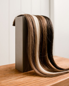 Extended Hair: Little Bump Clip-In Hair Extension