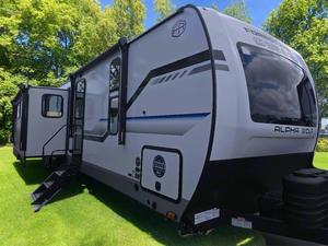 Alpha Wolf - 26RL 9.3m rear lounge 4 berth
