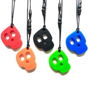 Chewelry: Skull Chewable Pendant