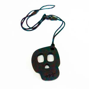Chewies: Skully pendant