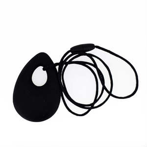 Chewie Necklace - Oval Pendant