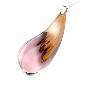 Pendant: Mānuka Light Mauve