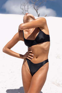 High Cut Brief: Anahera Bottom