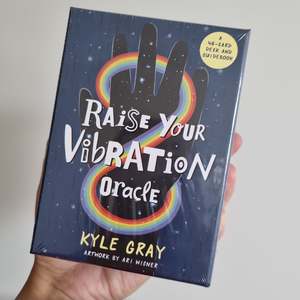 Books Cards: Raise Your Vibration Oracle