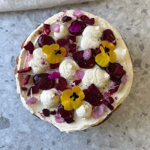 Christmas Morning Afternoon Tea Menu: Christmas Berries & Cream Donut Cake