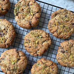 Christmas Sweets: Dubai inspired salted chocolate chuck Cookies