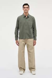 Neuw Mens Jeans: River Relxed Chino - Sand