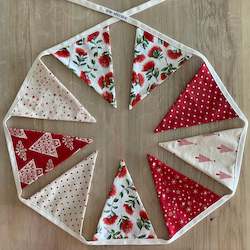 Christmas Bunting - PÅhutukawa, red and natural coloured fabrics