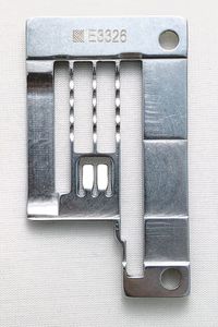 Siruba Coverseam Binder Needle Plate