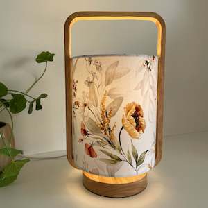 Stands: Golden Bouquet Table Lamp