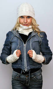 Knitwear: Hand Warmers