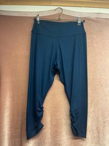 Yoga Wear - Short Leggings Royal Blue