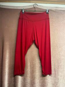 Yoga Wear - Short Leggings Red