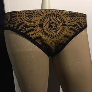 Clothes: Under Wear Full Print Ohm Sun