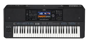 Pianos & Keyboards: Yamaha PSRSX720 Arranger Keyboard