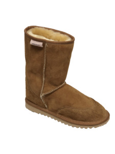 Footwear: Nuggz