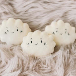 Play: Small Cuddle Toy