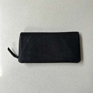 Rugged Hide: Leather Wallet - Samantha | Black