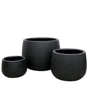 Outdoor Planters 1: Ahuriri Outdoor Planter - Black (3 Sizes)