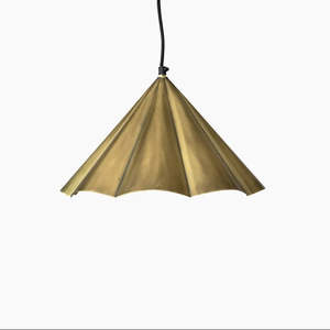 Scalloped Pendant Small - Gold