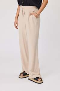 Gloss By Shine On: Gloss The Label Carla Pant Natural
