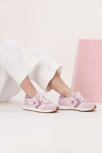 Converse Chuck Taylor Omega Trainer Summit Pink/Barely Grape