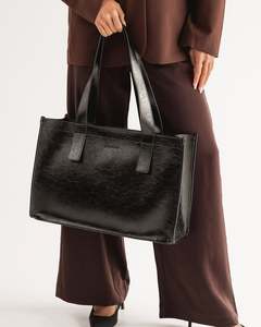 Louenhide: Louenhide Riley Tote Bag Black Patent