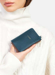 Saben Winona Card Holder Hunter Green