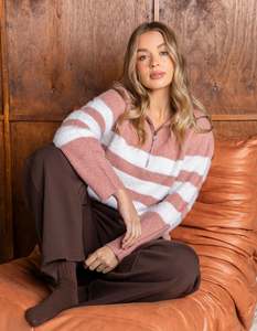 Hoodies Crews: Foxwood Gracie Zip Crew Dark Pink
