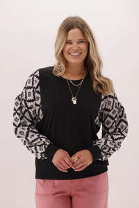 Shine On Label Houston Top Black With Geo Print