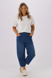 Wakee: Wakee Barrel Jean Dark Blue