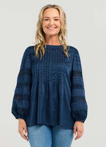 70 100: Seduce Fatima Top