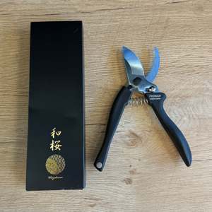 Tools And Wire: WAZAKURA Bypass Pruning Shears -Made in Japan
