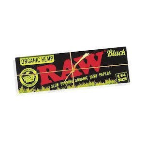Rolling Papers: RAW ORGANIC BLACK Unrefined 1 1/4 Rolling Papers