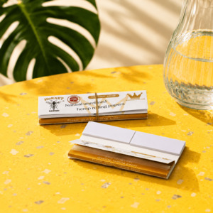 Hornet: Hornet Organic Hemp White King Size Slim Rolling Paper + Tips